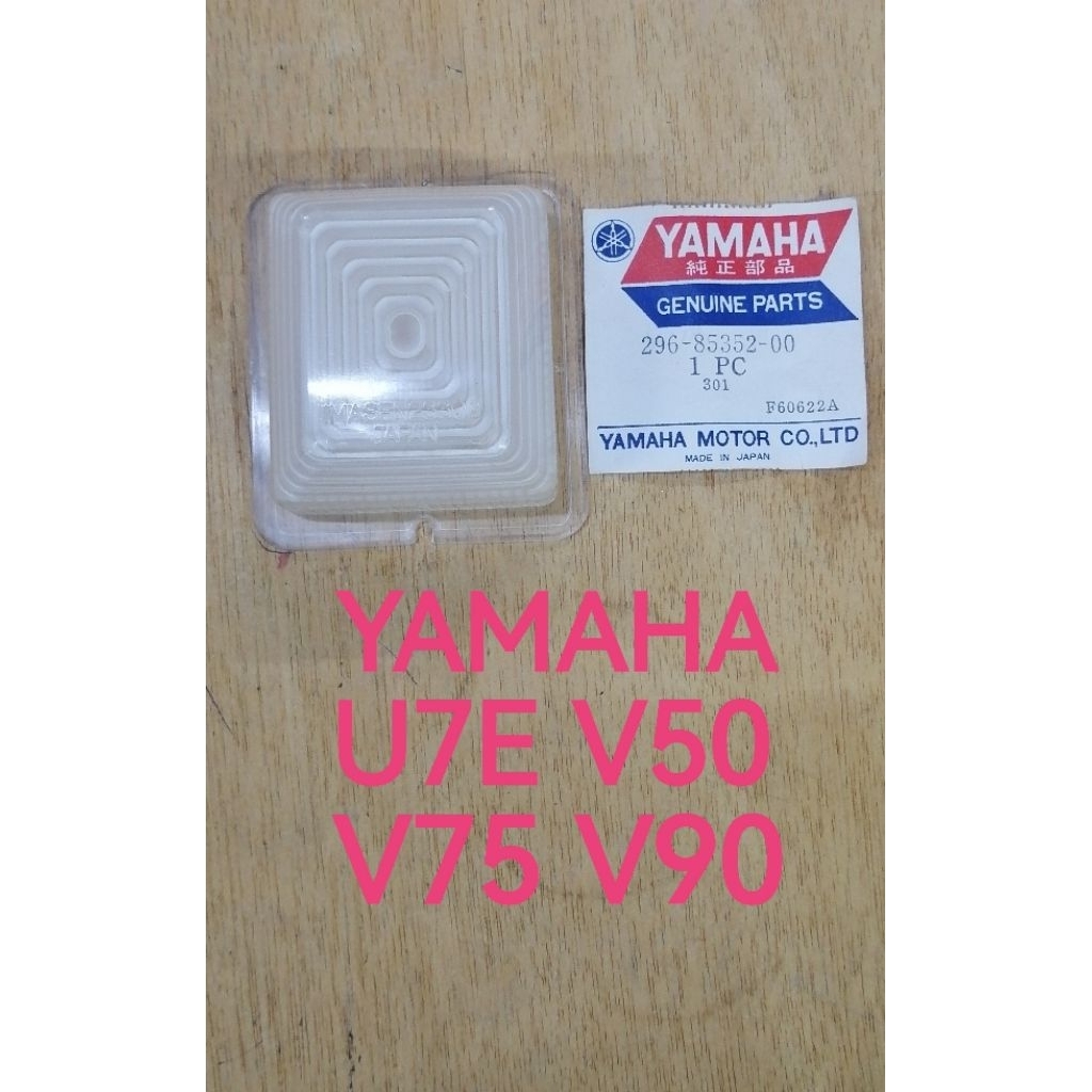 YAMAHA U7E V50 V75 V90 NOS FRONT LENS MARKER LIGHT LAMP