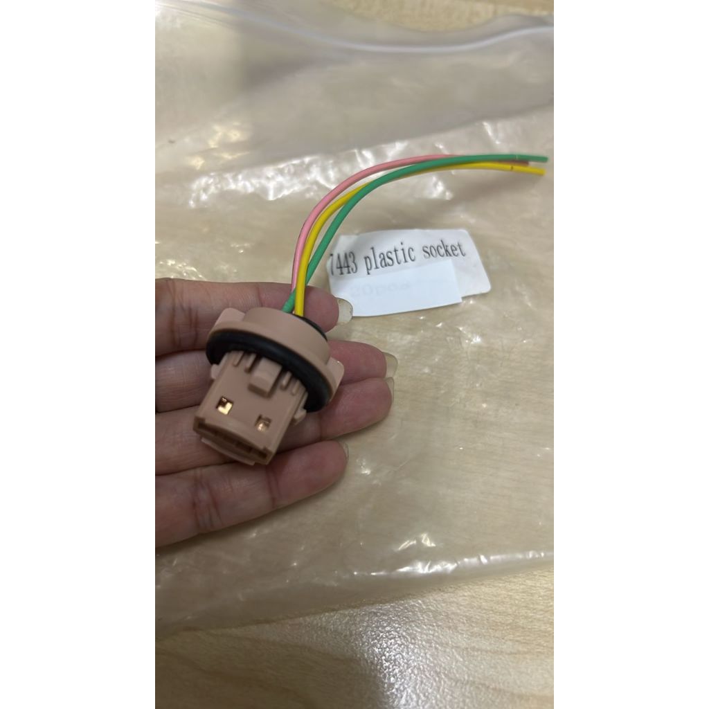 7443-SOCKET BULB SOCKET 7443 T20 (KERETA BULB SOCKET 7443 T20)