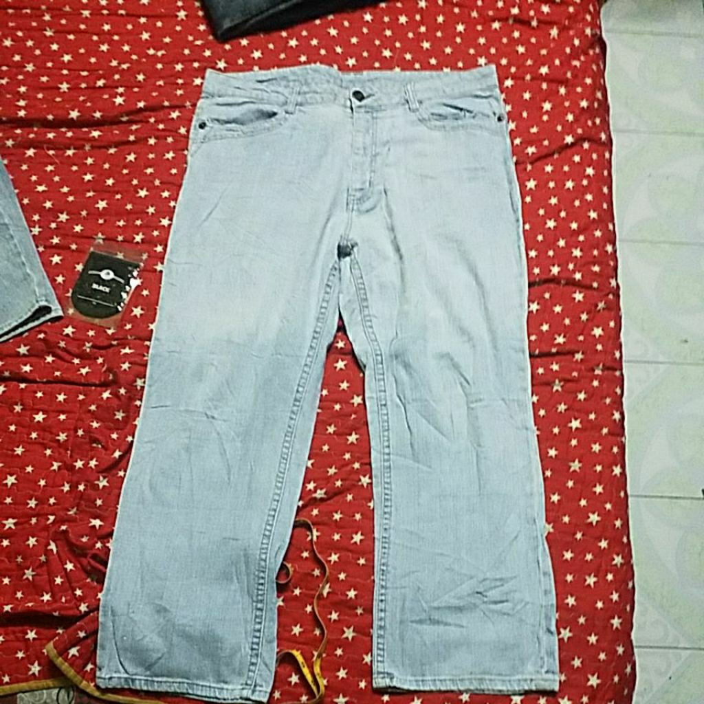BAGGY JEANS SIZE 38X37 INCH
