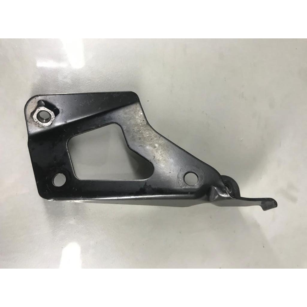KAWASAKI VERSYS650 2007 - 2014 BRACKET,EX.COVER,LWR,LH P/N 11054-0485 (ITEM USED)