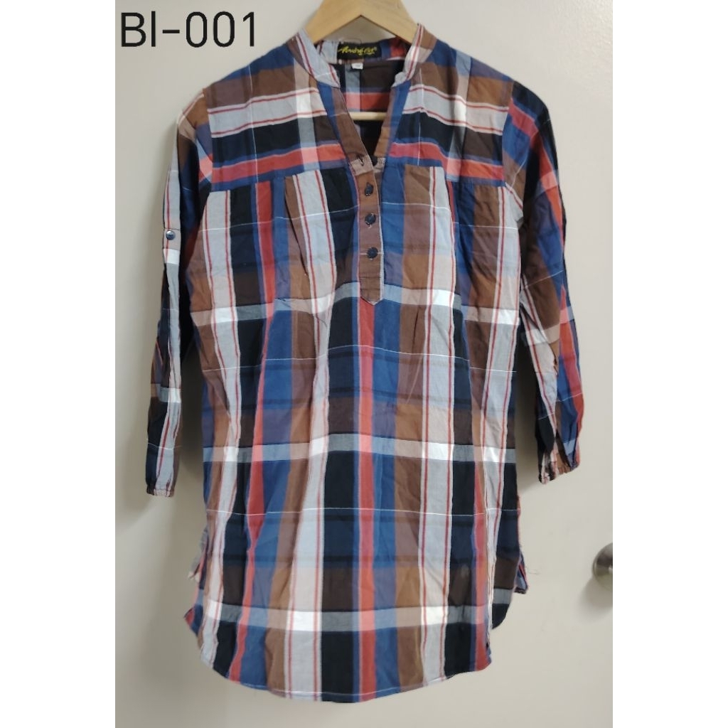 เสื้อเชิ้ต Wanita Preloved Bl-001