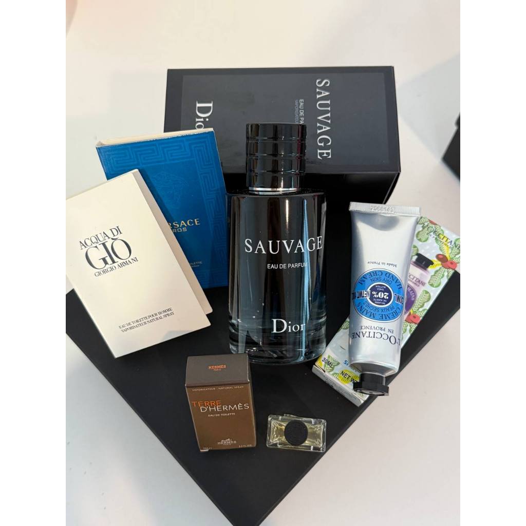 ✮END YEAR SAUVAGE 3 IN 1 SET (SAUVAGE EDT 60ML, FACE CLEANSER, SHOWER GEL)