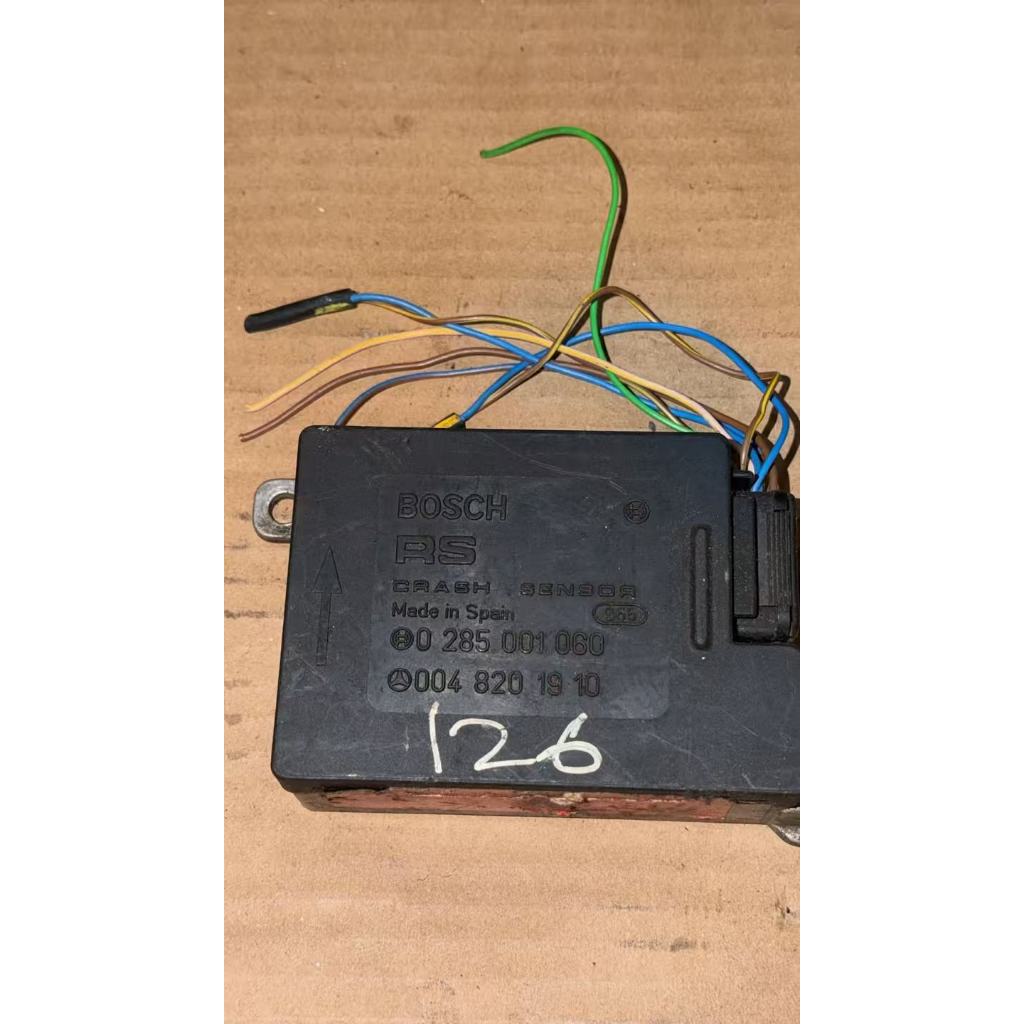 Mercedes Benz W126 Air Bag ECU Control Unit Mercedes Benz W126 (004 820 19 10) (ใช้แล้ว HALFCUT)