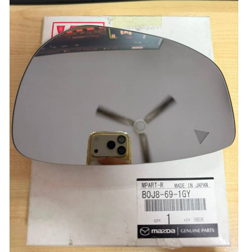 (MAZDA) SIDE MIRROR GLASS LEFT / RIGHT MAZDA 3 BP MODEL >> B0J8 69 1GY / B0L2 69 1GX