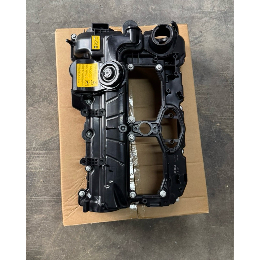 BMW N20 F30 320i 328i F10 520i 528i X5 F15 40e ฝาครอบวาล์ว OEM
