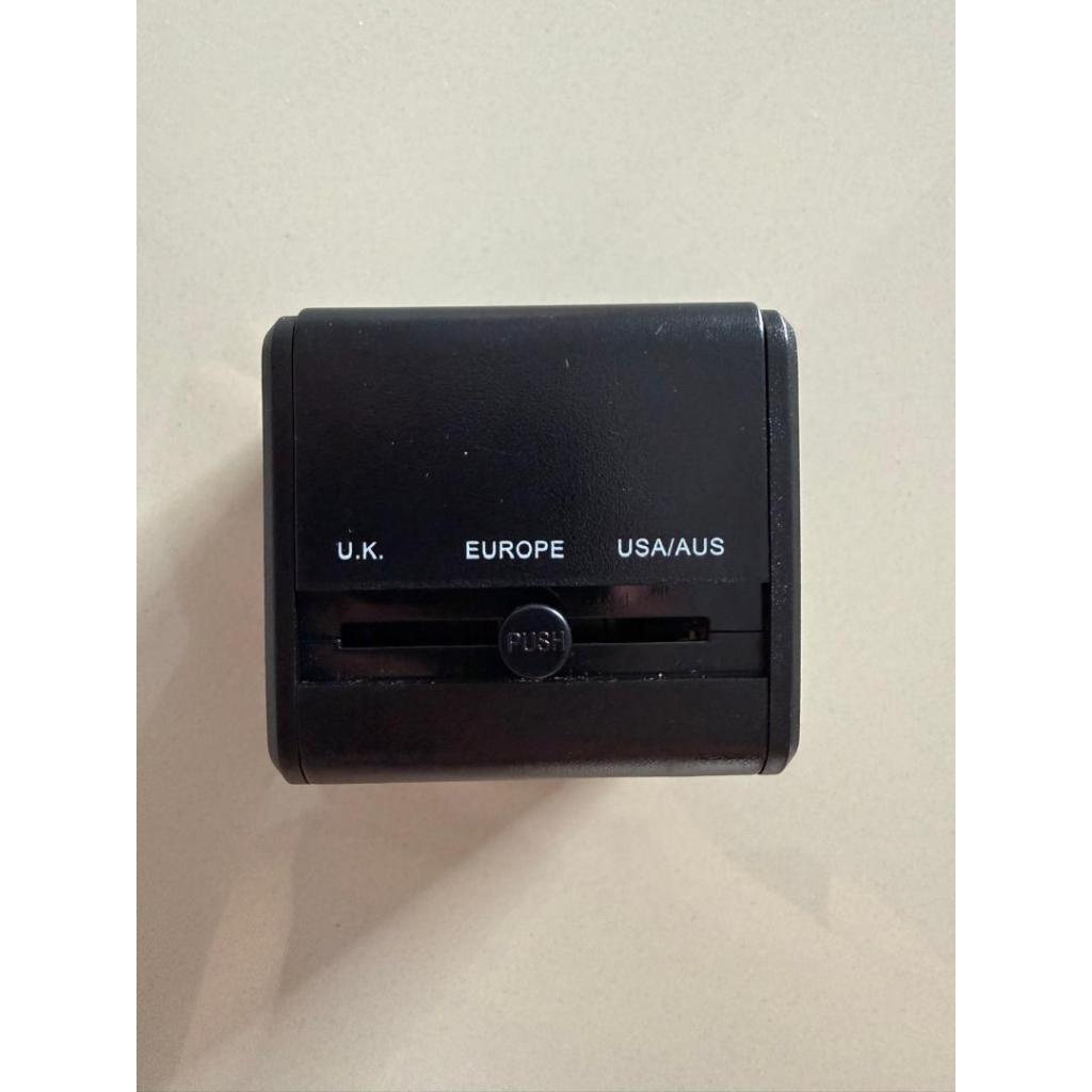 Traveller Adapter (UK/EUROPE/USA/AUS) + USB 2x