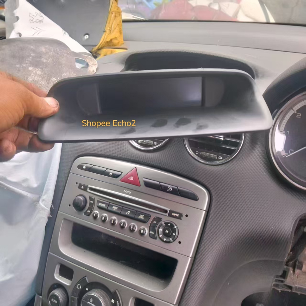 Peugeot 408 Center Display LCD Panel Peugeot 408 (มือสอง)