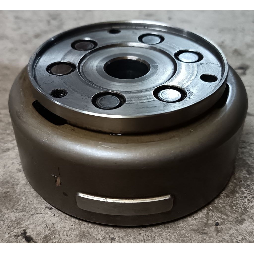 MAGNET USED SUZUKI FXR150 FXR 150 DOHC DENSO