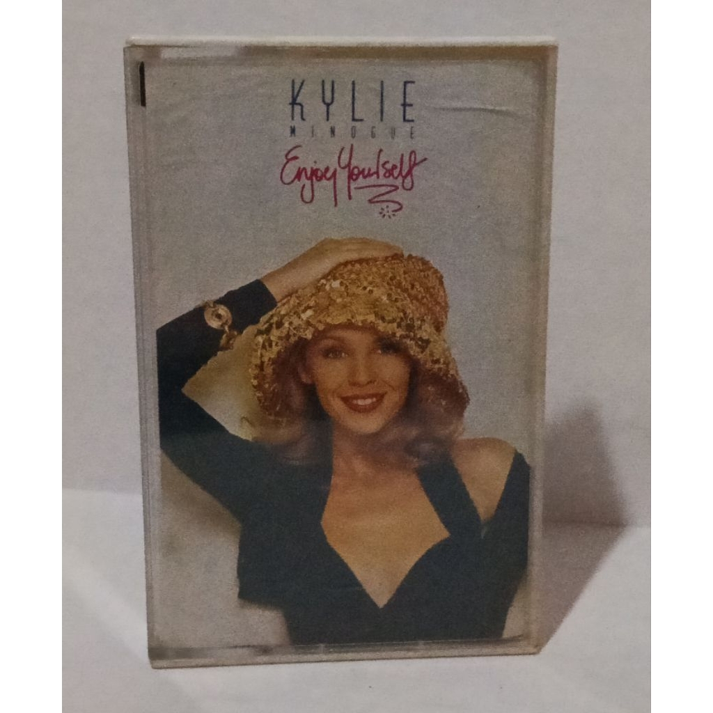 [CASSETTE] KYLIE MINOGUE - เพลิดเพลินไปกับตัวเอง