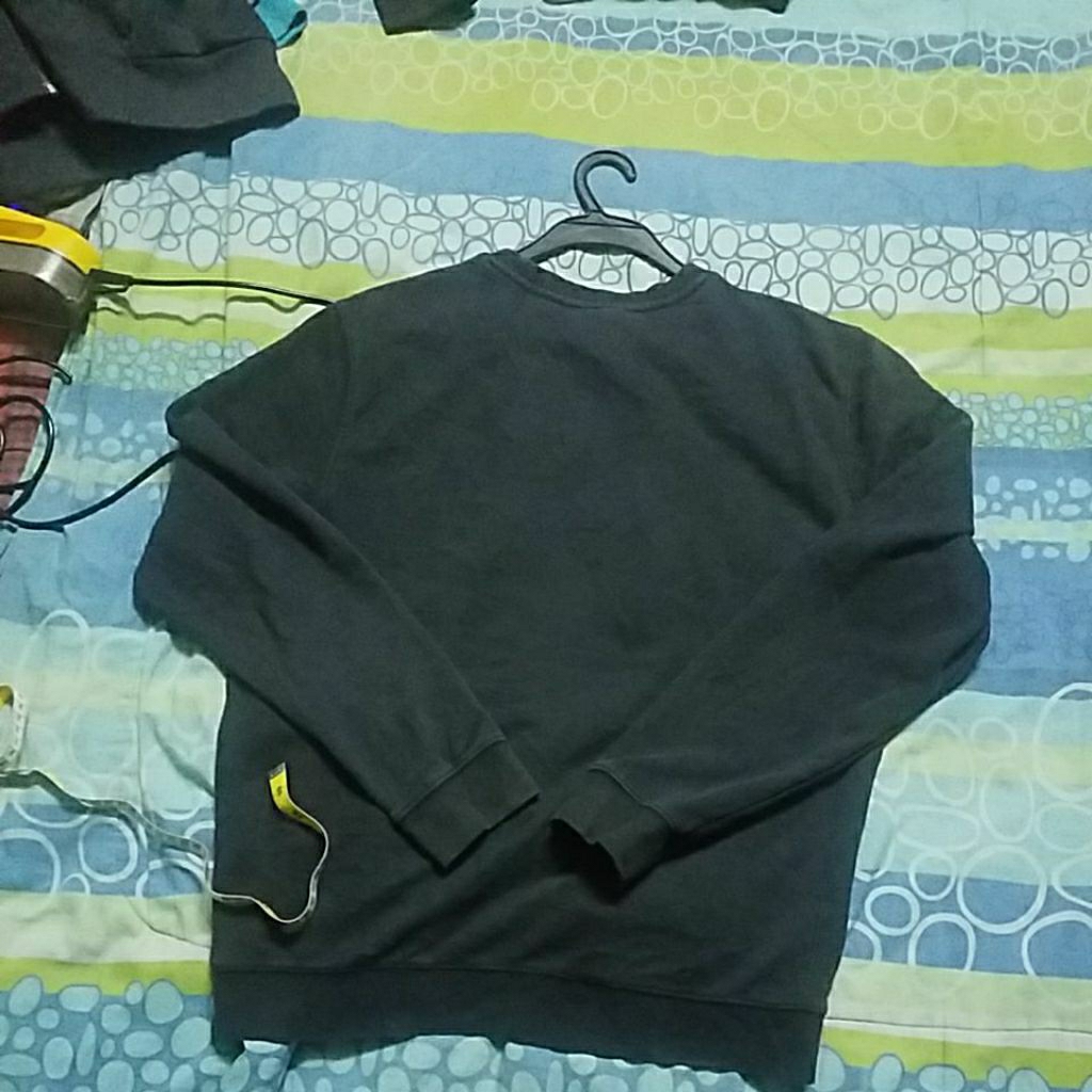 เสื้อสเวตเชิ้ตสีดํา PLAIN SIZE 22X26 INCH