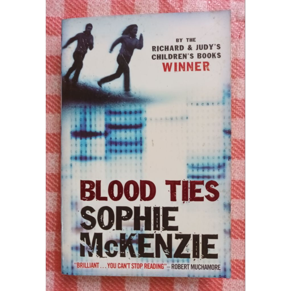 Preloved BLOOD TIES Sophie Mckenzie