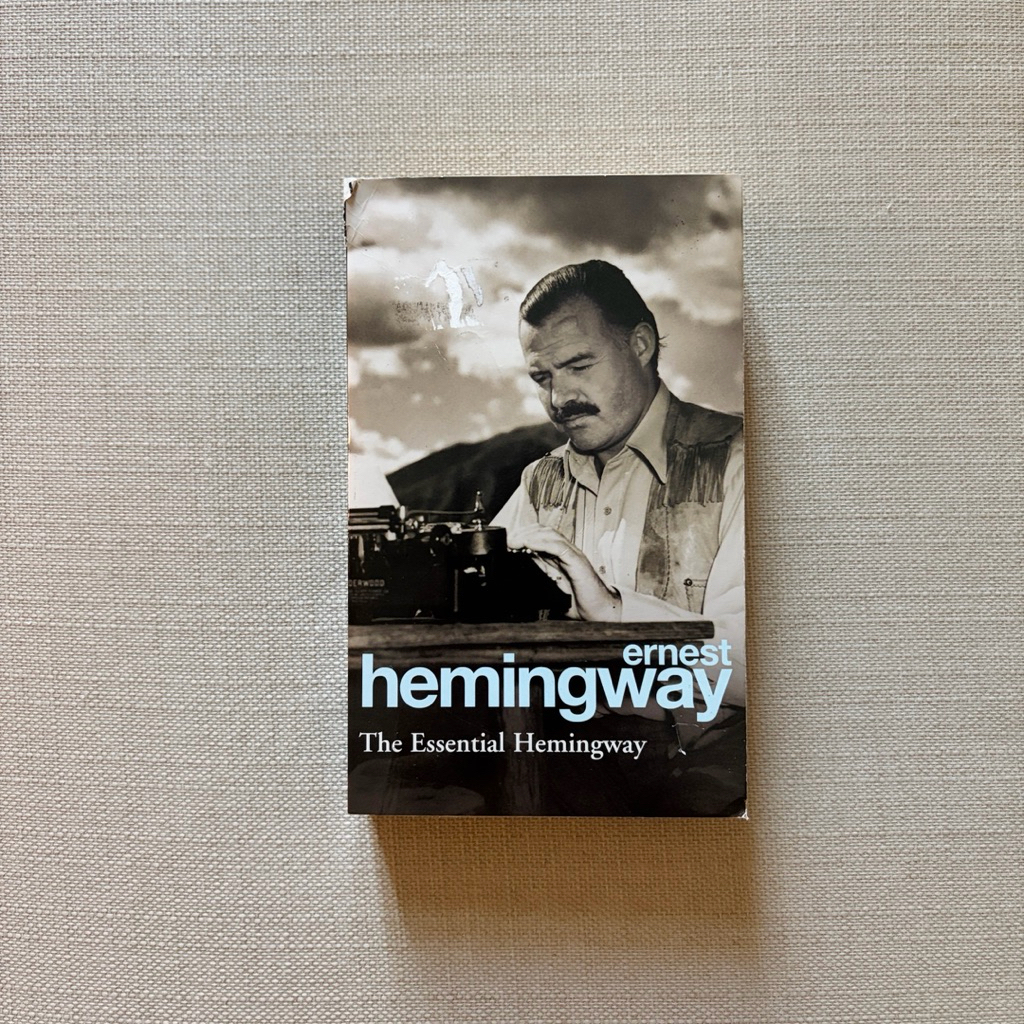 (ไม่เคยใช้) หนังสือภาษาอังกฤษ The Essential Hemingway Ernest Hemingway