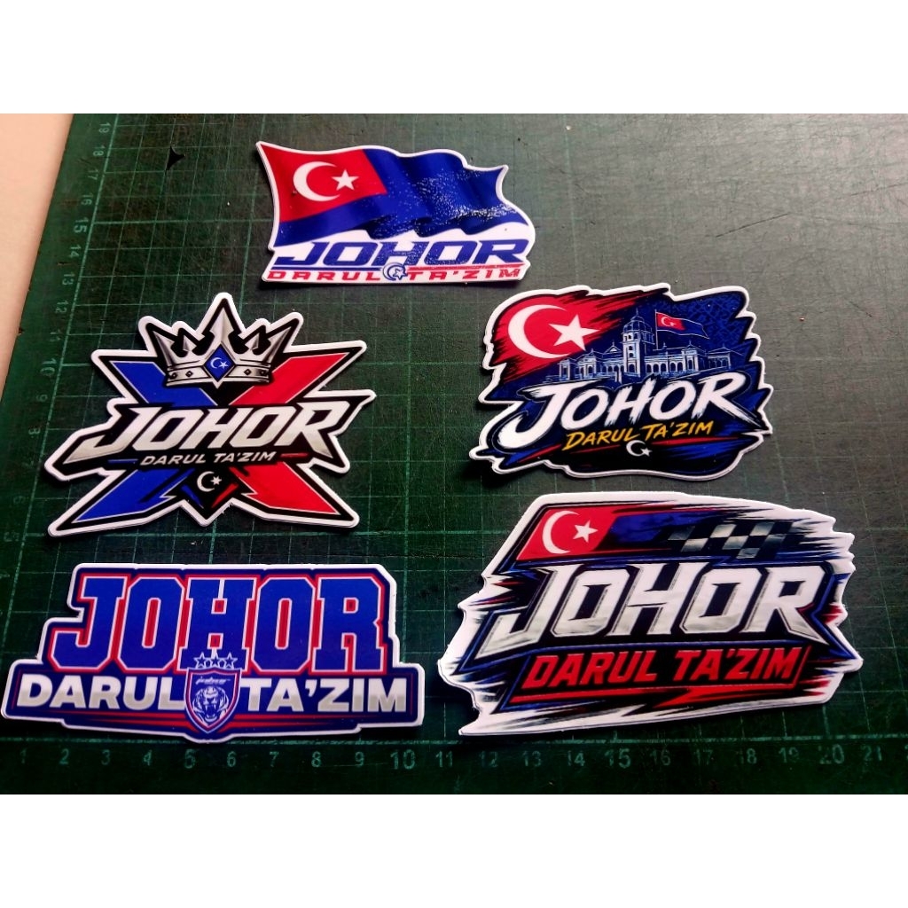 JOHOR X CROWN, JOHOR BANKAN SULTAN ABU BAKAR, JOHOR RACING FLAG