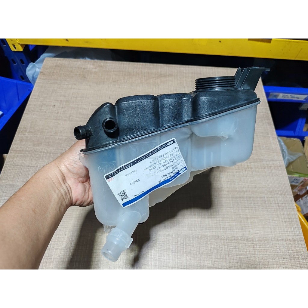 Ford S-Max Mondeo MK4 2.3 2.0 Ecoboost ถังอะไหล่ Coolant ขยายหม้อน้ําหมวก VOLVO XC60 S60 S80 V60