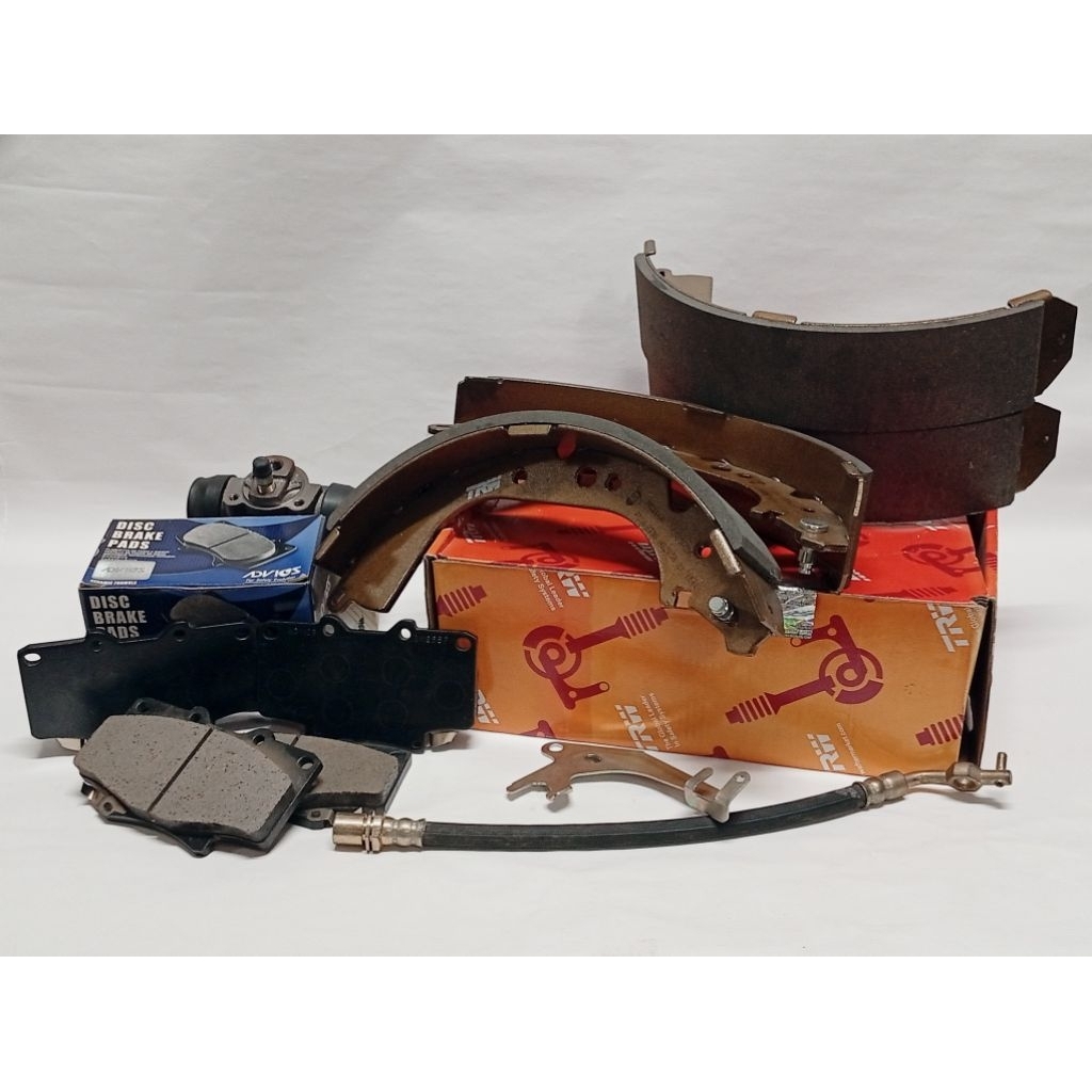 { ️}TOYOTA LAND CRUISER LJ79 RJ70 HZJ75 HZJ80 ผ้าเบรคและล้อหลังปั๊มเบรก