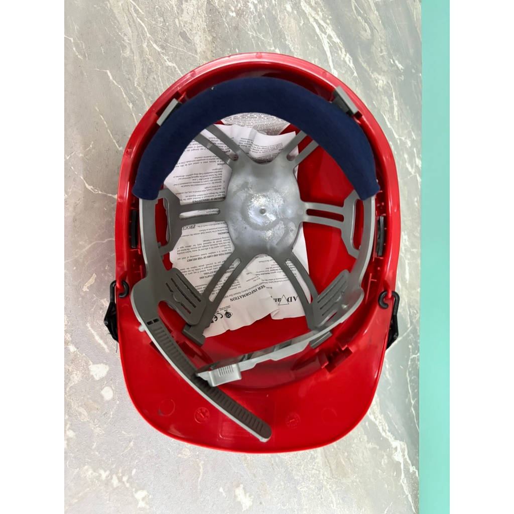 หมวกกันน็อค ProGuard สีแดง (RM 65/5units)