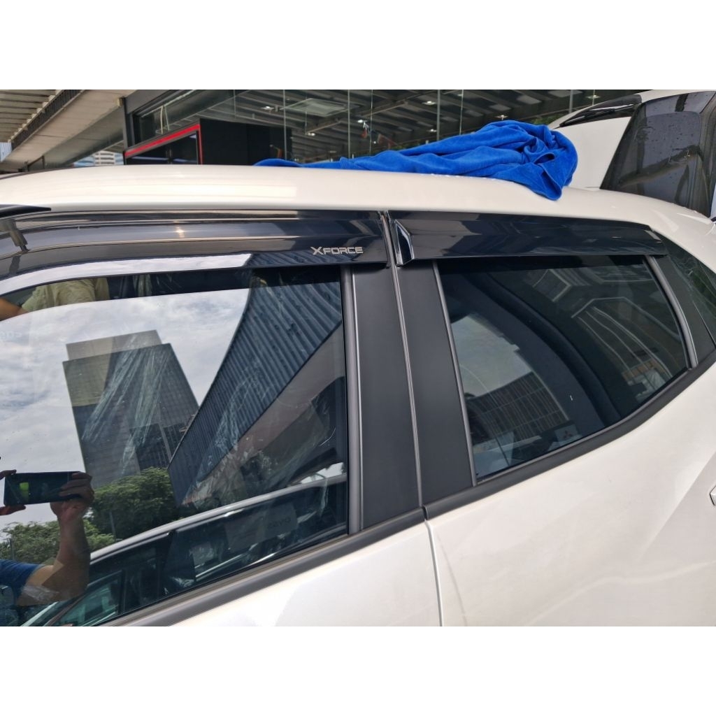 MITSUBISHI XFORCE ประตู VISORS 4 ชิ้น