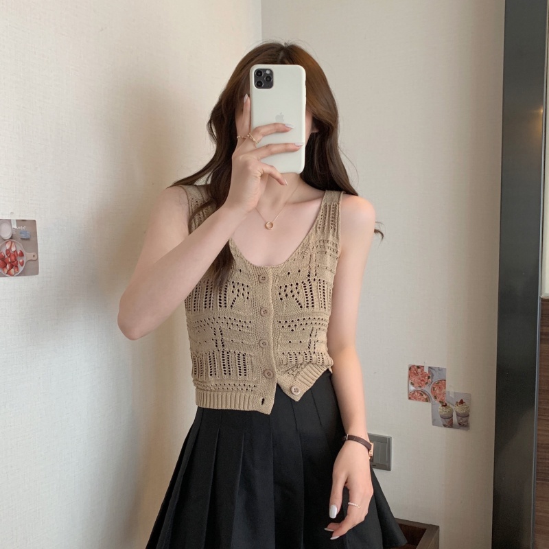 Chemisegrace 88102 ✨พร้อมส่ง✨เสื้อสายเดี่ยว ผ้าถักโครเชต์ เสื้อถักแฟชั่น มีกระดุมหน้า 4 สี  น่ารักสไตล์แฟชั่นเกาหลี ราคา ถูกที่สุด ดีลบีเคเค แกลเลอรีภาพที่ 7