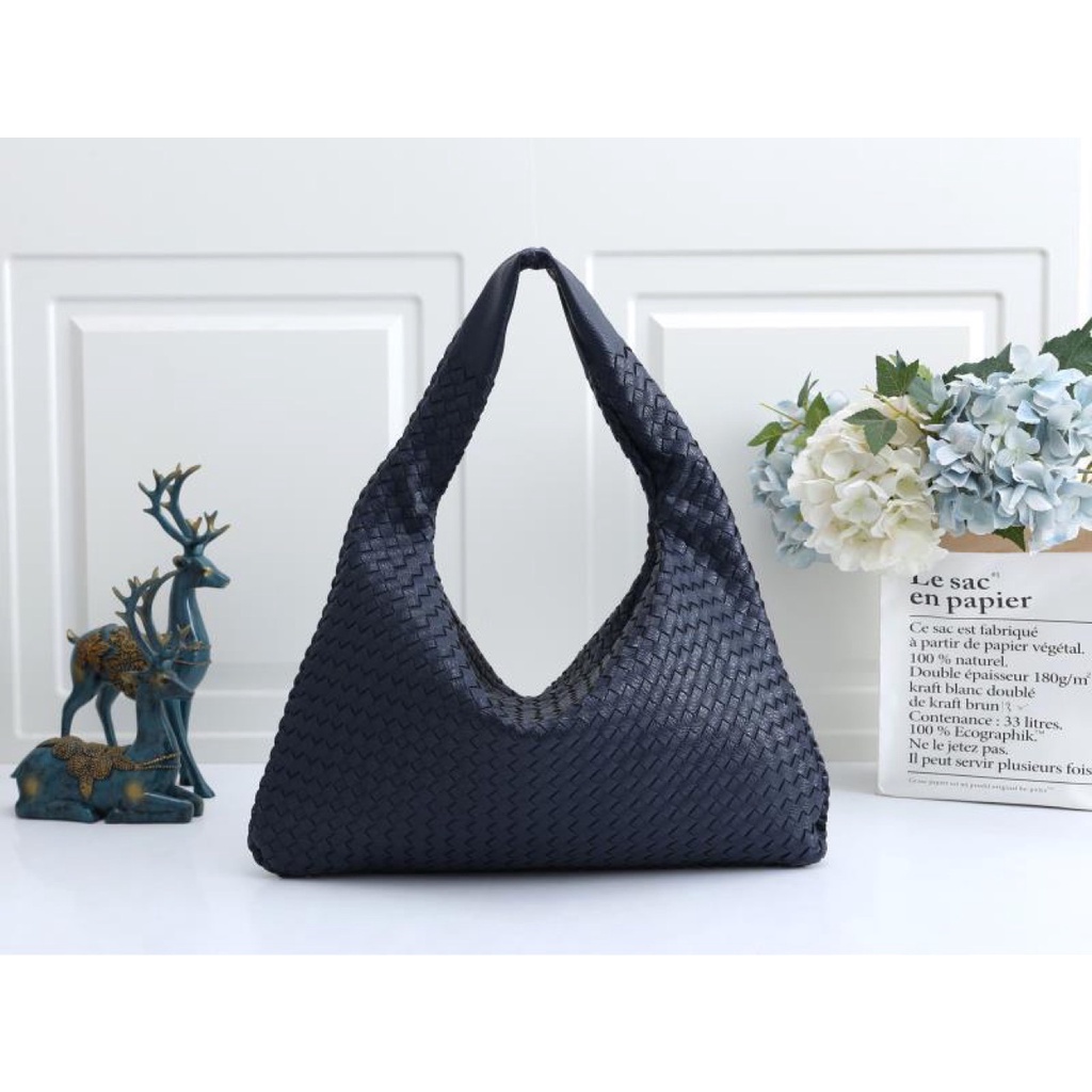 Factory Outlet กระเป๋าหนัง PU สําหรับผู้หญิงทอกระเป๋าครัวซองต์กระเป๋าถือกระเป๋าเมฆ