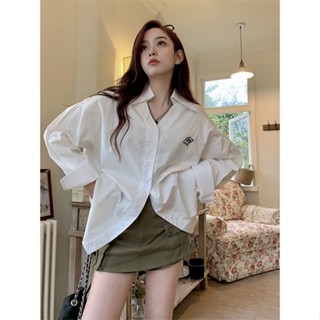 Onlygirl พร้อมส่ง💖เสื้อเชิ้ตสีขาวของผู้หญิงฤดูใบไม้ผลิใหม่ปักเสื้อผู้หญิง
