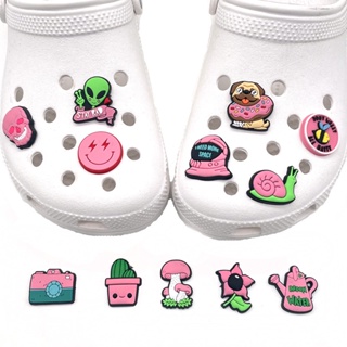 【Hot Pink Cartoon Series】 Jibbitz จี้รองเท้า DIY ตกแต่ง สําหรับ Crocs Clogs PVC การ์ตูน Pin รองเท้าแตะหัวเข็มขัด อุปกรณ์เสริม ขายส่ง