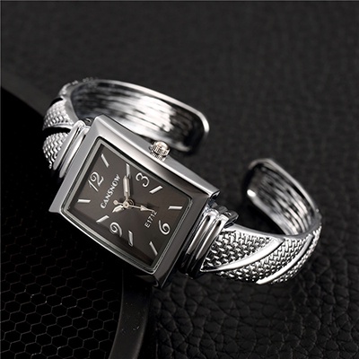 Relogio Feminino สุภาพสตรี หรูหรา ลําลอง นาฬิกาทอง ผู้หญิง แฟชั่น กําไลข้อมือ นาฬิกา สเตนเลส สร้อยข้อมือ นาฬิกาข้อมือผู้หญิง นาฬิกา