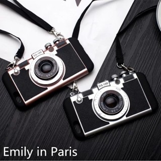 【Emily In Paris Same Phone Case】เคสโทรศัพท์มือถือ กันกระแทก ปิดด้านหลัง ลายกล้อง พร้อมสายคล้อง สไตล์เรโทร สําหรับ IPhone 14 13 12 Por Max Xs Max 7 8 Plus 6 6s 11 Pro SE