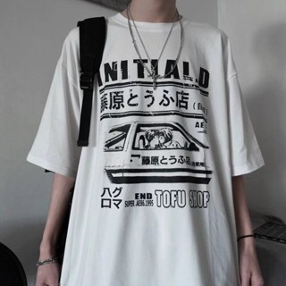 【hot sale】เสื้อยืดแขนสั้น คอกลม พิมพ์ลายกราฟฟิค Initial D ขนาดใหญ่ แฟชั่นฤดูร้อน สไตล์เกาหลี สําหรับผู้ชาย ไซซ์ M - 3XL