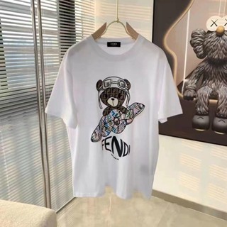 Fendi เสื้อยืดแขนสั้น ผ้าฝ้าย พิมพ์ลายเครื่องบินหมี เข้ากับทุกการแต่งกาย แฟชั่นฤดูใบไม้ผลิ และฤดูร้อน สไตล์เกาหลี สําหรับผู้ชาย และผู้หญิง