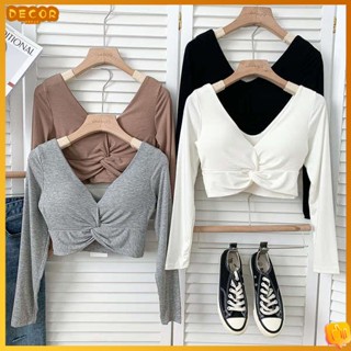 เสื้อครอปแขนยาวสาวอวบ เสื้อครอปแขนยาวไหมพรม สไตล์สาวฮอตสไตล์ยุโรปอเมริกาคอวีสีพื้นไขว้ผูกโบว์เข้ารูปดูผอมเพรียวเสื้อยืดแขนยาวเปิดสะดือเสื้อตัวในผู้หญิง