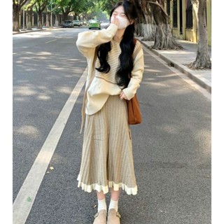 พร้อมส่ง เสื้อกันหนาวกระโปรง ผ้าถัก ลายทาง สองชิ้น สไตล์เกาหลี แฟชั่นฤดูใบไม้ร่วง สําหรับสตรี