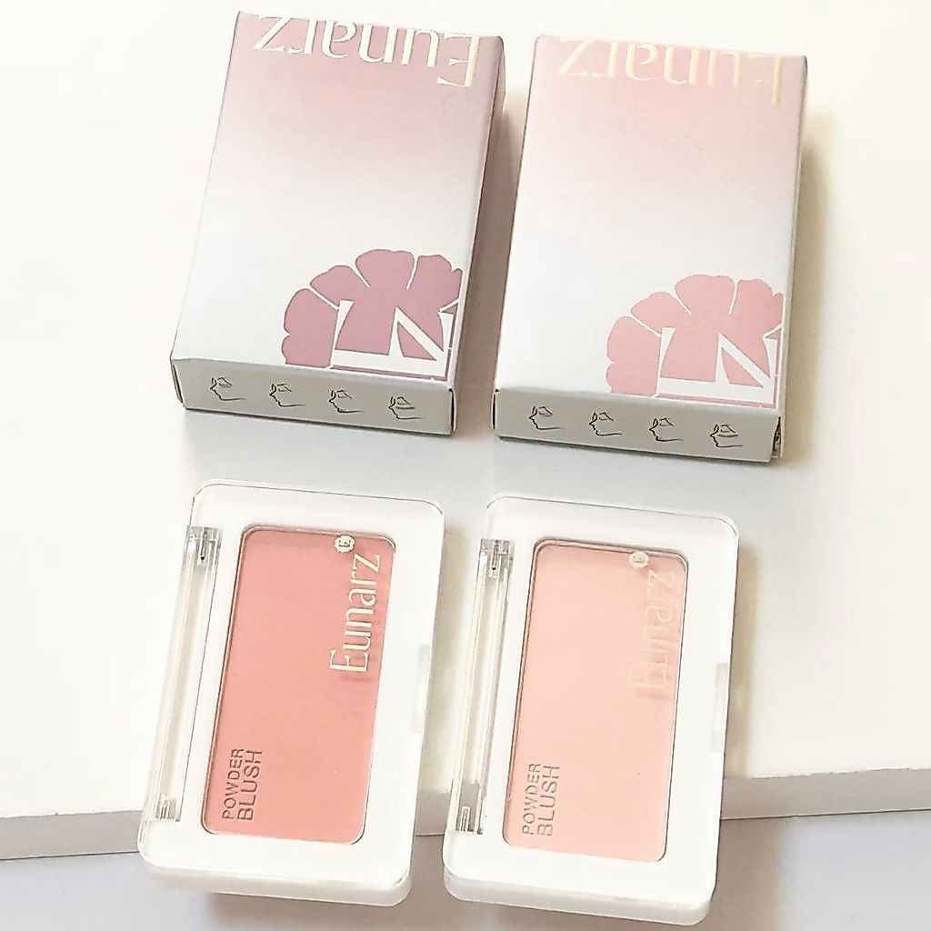 Eunarz Eunarz Monochrome Blush Palette Soft Mist Matte Brightening บรรยากาศแต่งหน้าธรรมชาติสีชมพู 8.