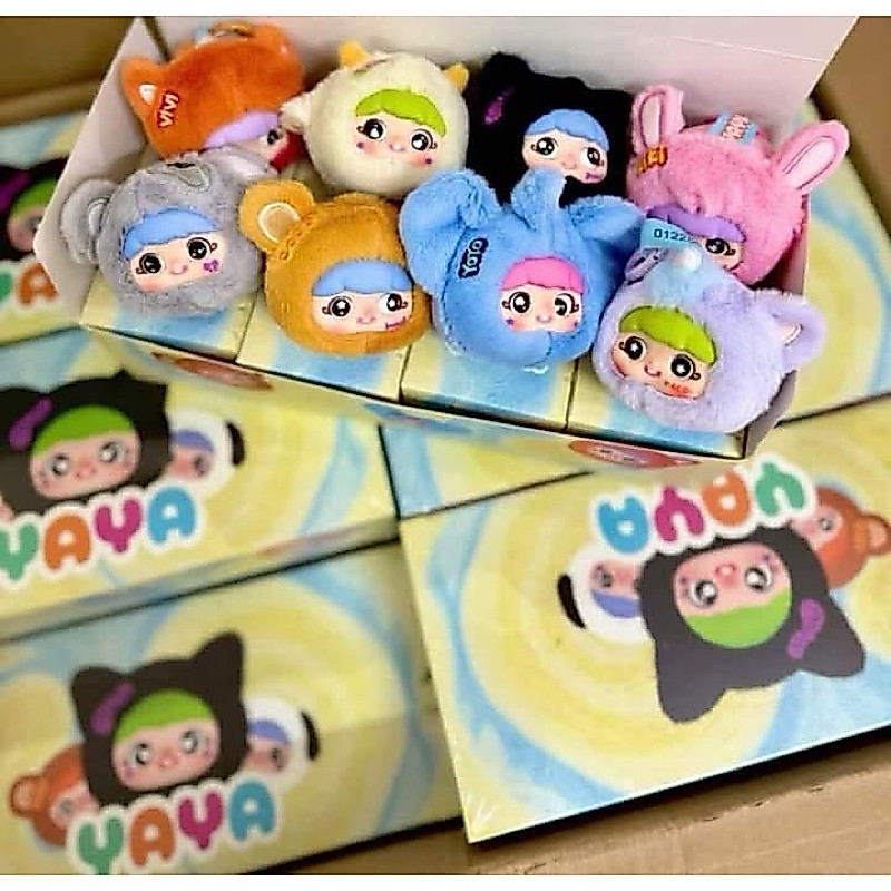 [GENUINE] 1 กล่องตาบอด yaya v1- V2 mini กระเป๋าถือ charm hook, yaya Blind box - Tyke Samuel พร้อมที่