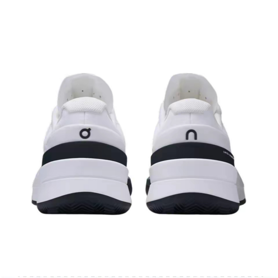 【ต้นฉบับ】On THE ROGER Pro 2 White Black Low Top Sports For Men Training Shoes 3ME10570462