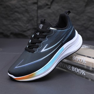High-quality, latest men's athletic shoes - lightweight, comfortable, healthy, and breathable.