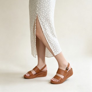 Women’s Lightweight Platform Leather Sandals – Everyday Essential Cushioned Slides for Commute