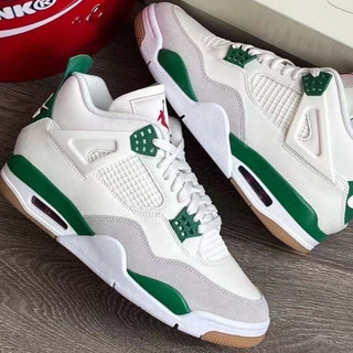2026 New Fashion Shoes Retro Fire Red White Black Red Casual Sneakers for Men & Women