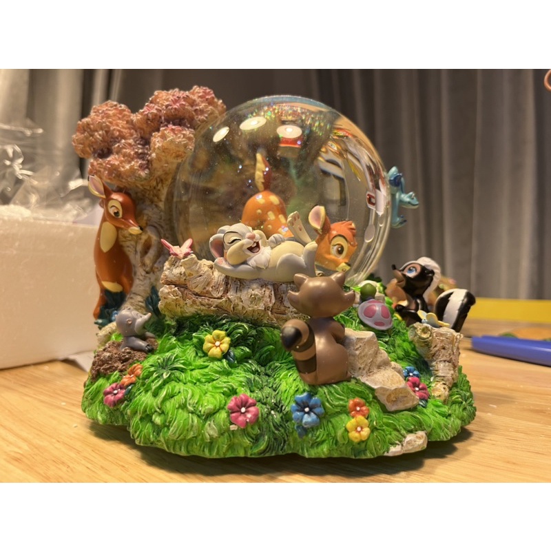 snow globe Bambi สภาพดีมากมีกล่องมีโฟม #disney #bambi #snowglobe