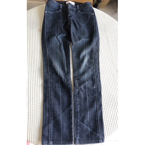 👖LEVI’S แท้ กางเกงยีนส์ size-25เอวสูง กระเป๋ารูปหัวใจ(มือสอง)