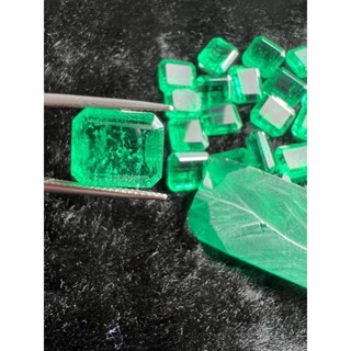 Biron Emerald 6 carats 1 pieces