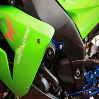 กันล้มข้าง ZX10 06-07 แบร์นMothracing กันล้มผลิตจากอลูมิเนียมนำเข้า เกรด6061T651 และPOM ติดตั้งง่าย(65) สีดำ