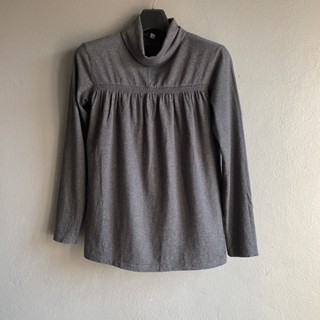 B45.คอเต่า uniqlo m ราคา 150 Sz.M อก 34 ยาว 25