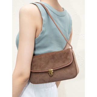 Brandymelville ถุงใต้วงแขน บาแกตต์ กระเป๋าสะพายผ้าลูกฟูก กนะเป๋าสะพายข้าง Bm Shoulder Bag SC4502