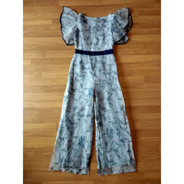 ส่งต่อ จั๊มสูทลายดอกขายาว งานป้าย Vegus Luxury