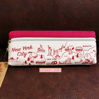 กระเป๋าเครื่องเขียน 2 ซิป ลาย Snoopy (New York City สีแดง) ขนาด 19 x 7 x 3 ซม.