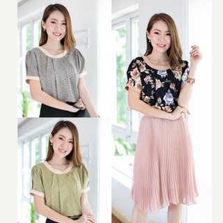 Narinari : MT1808 Folded Front Blouse – เสื้อทำงานเนื้อนิ่ม เสื้อทำงาน (ใช้โค้ด NARISP9 ลด 65.- เมื่อช็อปครบ 500.-)