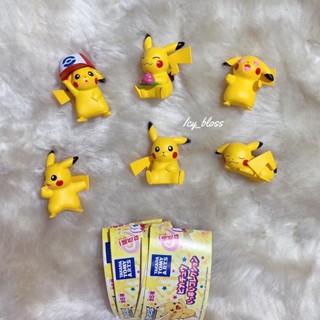 กาชาปอง  Pikachu figure