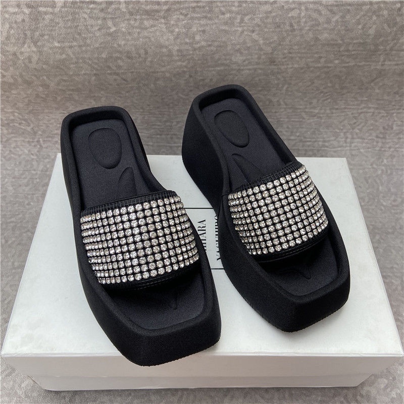 406 บาท รองเท้าเต้นรำใหม่~รองเท้าส้นเตารีด เเต่งโบว์ พื้นหมี Women Shoes