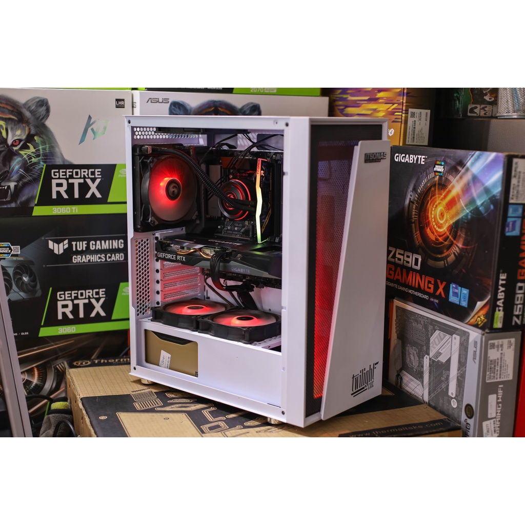 คอมมือสองเล่นเกมส์ I7-10700K การ์ดจอ RTX3050