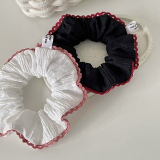 mate.made.material | Blossom Scrunchies